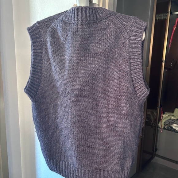 PURPLE VEST - Picture 3 of 3